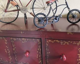 Cute vintage bicycle decor 