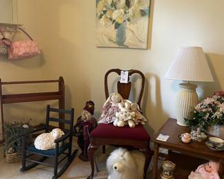 Vintage decor and furniture 