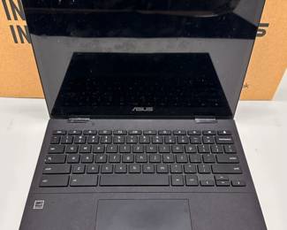 2 Used Laptops In Original Boxes: Asus Chromebook & Samsung 900X
Lot #: 131