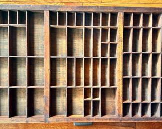 Vintage Hamilton Letterpress Drawer Printers Tray
Lot #: 67