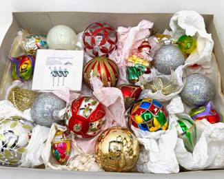 Over 25 Christmas Ornaments Including New In Box Rockettes : Some Vintage
Lot #: 91