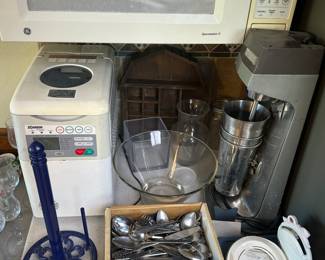 bread machine and milkshake machine