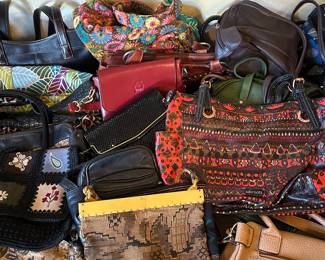 so many beautiful purses looking for new homes