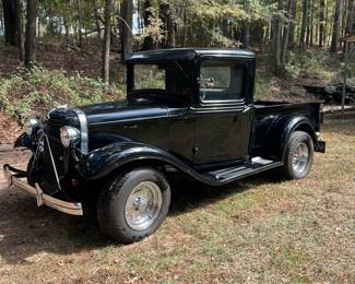 1934 Ford Body rides on 1986 Ford Ranger Frame 350 Chevy Engine , 350 Chevy Transmission, 9' Ford Differential