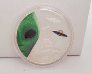 1 Troy Ounce .999 Fine Silver Alien over Washington DC