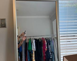Upright wall mirror