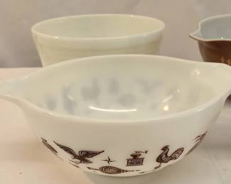 ASSORTED PYREX BOWLS