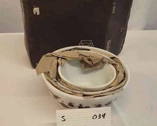 EARLY AMERICAN PYREX SET