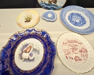 EMPIRE CHINA, ANTIQUE VENUS MORE PLATES