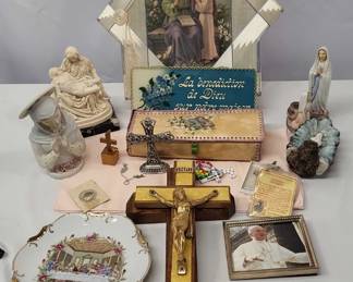 ASSORTED RELIGIOUS ITEMS
