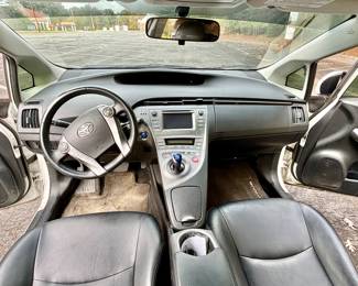 2015 Toyota Prius Hatchback 4-Cyl, Hybrid, 1.8 Liter, Automatic Transmission, White w/Black Leather Interior, 156,000 miles