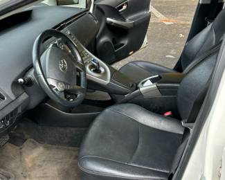 2015 Toyota Prius Hatchback 4-Cyl, Hybrid, 1.8 Liter, Automatic Transmission, White w/Black Leather Interior, 156,000 miles