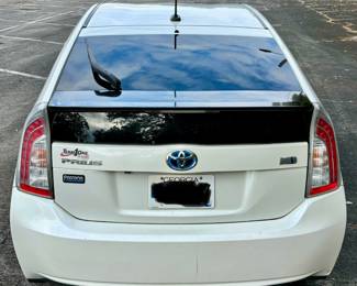 2015 Toyota Prius Hatchback 4-Cyl, Hybrid, 1.8 Liter, Automatic Transmission, White w/Black Leather Interior, 156,000 miles
