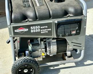 Briggs & Stratton 5500 watt portable generator - Excellent condition