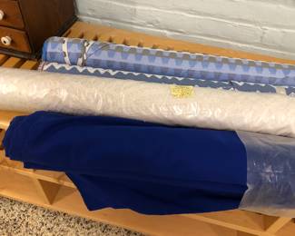 Table cloths & fabric remnants