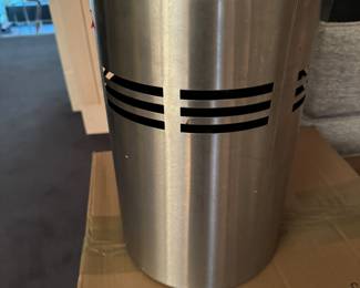 Trash can