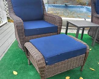 Wicker/Resin Outdoor Swivel/Rocker Chair & Foot Rest