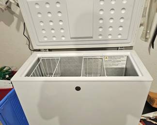 1 of 2 pictures - Freezer Chest