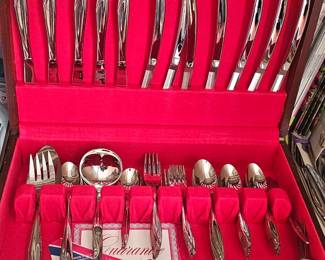 1 of 2 pictures - Oneida Vintage Flatware Set