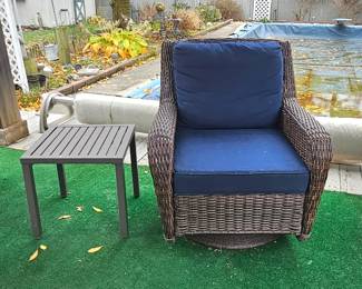 Wicker/Resin Outdoor Swivel/Rocker Chair & Metal Side Table