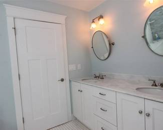 Modern double bath vanity