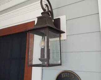 Exterior light fixture