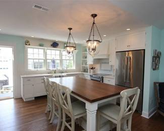 Kitchen cabinetry by QCCI Quality Custom Cabinetry Inc.