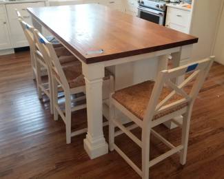 Kitchen cabinetry by QCCI Quality Custom Cabinetry Inc.