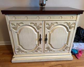 white company buffet expandable