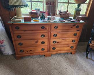 Pine Chest of Drawers