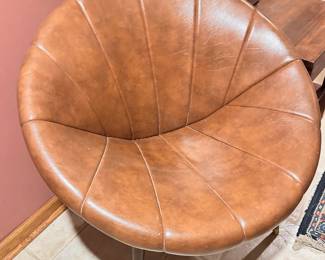 Mid Century Saucer Chair