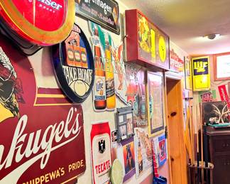 Beer Signs Galore 
