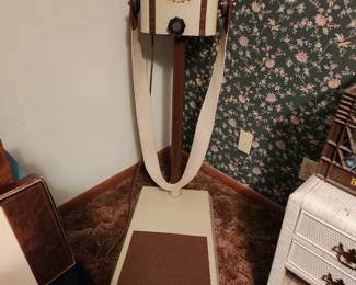 Vintage exercise machine
Very Shakey ;)