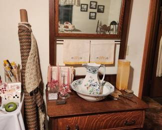 Antique Tiger Oak Washstand
Antique bowl n pitcher