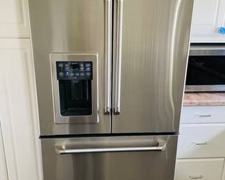GE Refrigerator