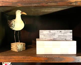 Pelican Figurine • Pretty Trinket Boxes