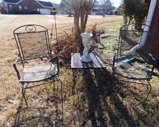 Vintage Mesh Chairs with side Table