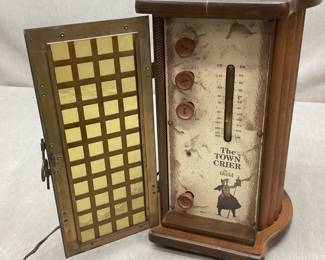 1950s Town Crier by Guild Lantern Style Radio