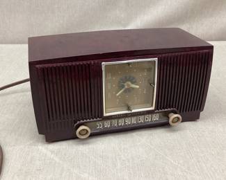 1952 GE 546 Radio