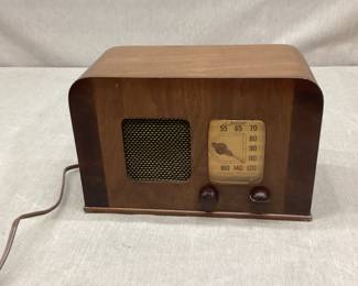 1930s Delco United Motors Radio