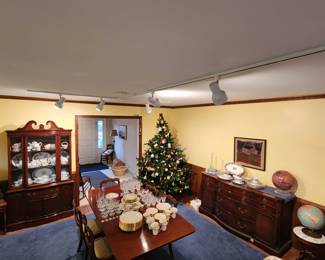 Wonderful treasures to discover throughout. 