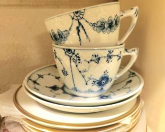 Royal Copenhagen / B &G tea cups
There may be more to this set. I am still unpacking boxes
