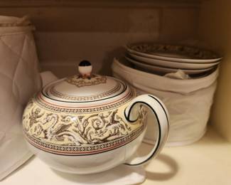 Cream Wedgwood Florentine, large set. Rare! 