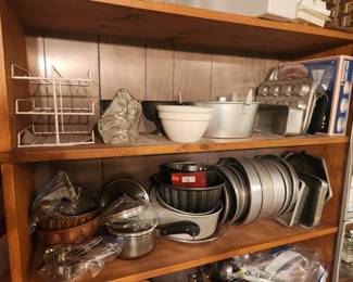 Bakeware galore 