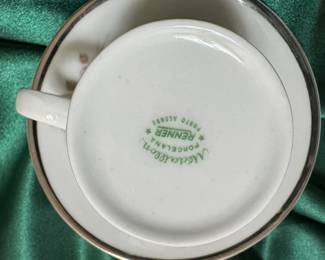 Medaillon Porcelana Renner Porto Alegre coffee/ tea set with six cups/ saucers, coffee/ tea pot, creamer & sugar.