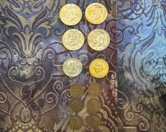 Misc collection of American and foreign coins.