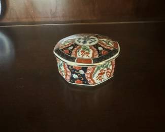 Takahashi trinket box.