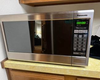 Panasonic 1200 Watt microwave.