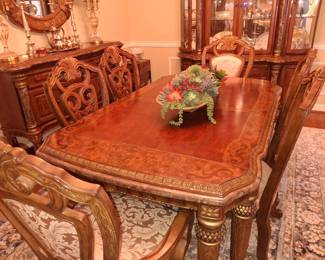 Michael Amini (AICO) Dining Table w/8 Chairs