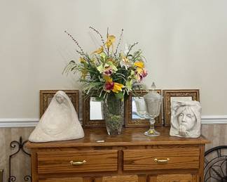 Heavy buffet in great condition, 4 piece mirror set and other decor 